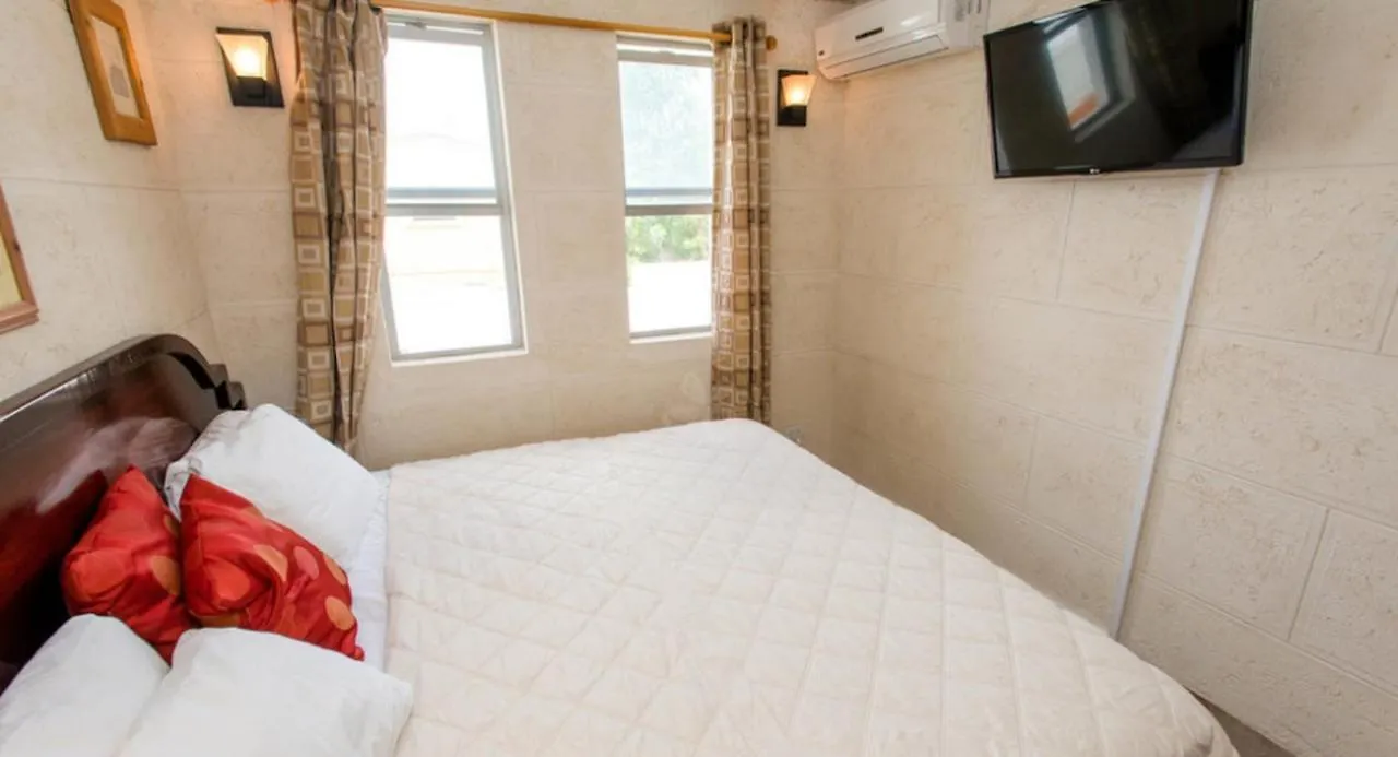 كرايست تشيرش Ocean 15 Hotel 3*, كرايست تشيرش